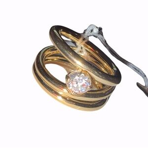 Brosway Gold Ribbon Ring 
Cubic Zirconia 
Sz 6
New with Tags
